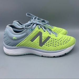 New Balance 860 V10 Women size 6.5 Yellow Blue